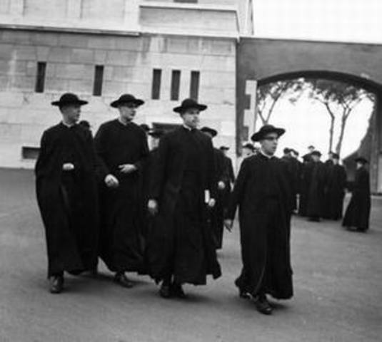 A los veintidós años de edad entra al Oratorio