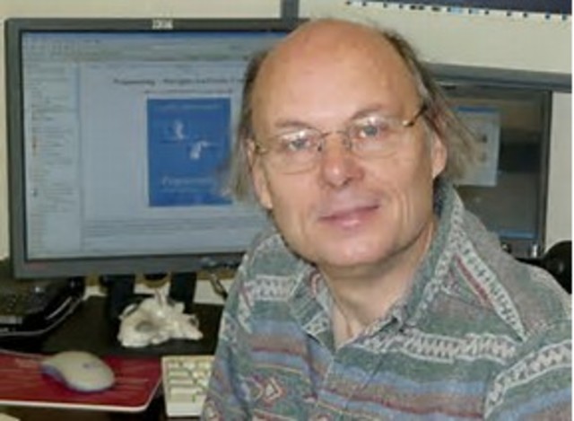 Se crea el lenguaje C++