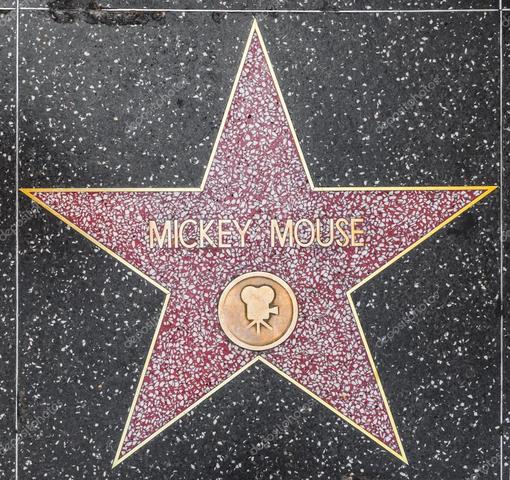 Mickey gana una estrella en Hollywood