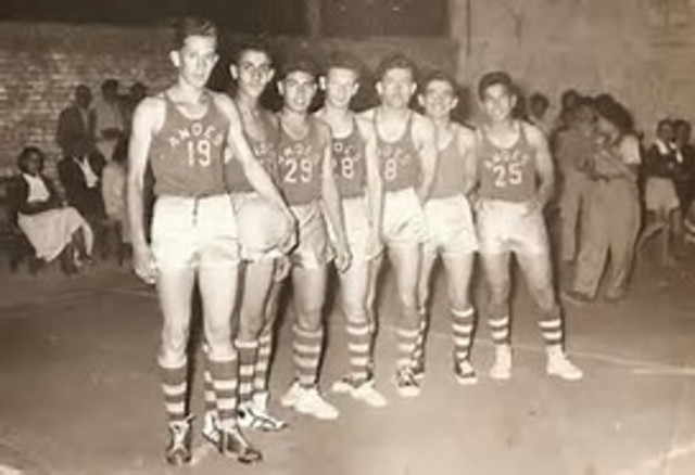 Primer juego profesional