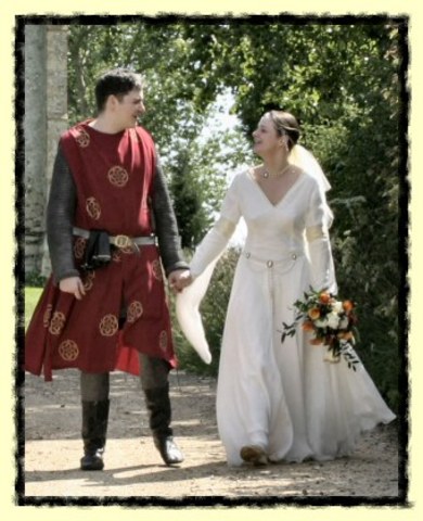 Chaucer marries Philippa Roet
