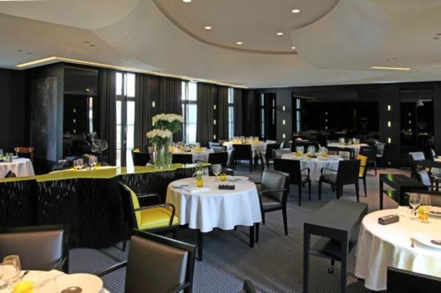 'La Pyramide' Among the First Twenty-Three Restaurants to Receive Three Michelin Stars