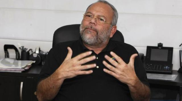 Carlos Pareja Yannuzzelli nombrado Gerente de Petroecuador