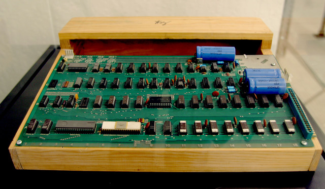 Apple-1