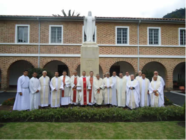 Reciben candidatos en toda Normandía