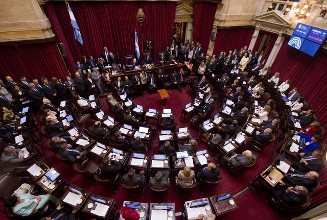 Sesión en el Senado