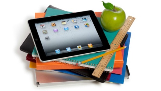 1999, Los Dispositivos móviles se incluyen en las aulas