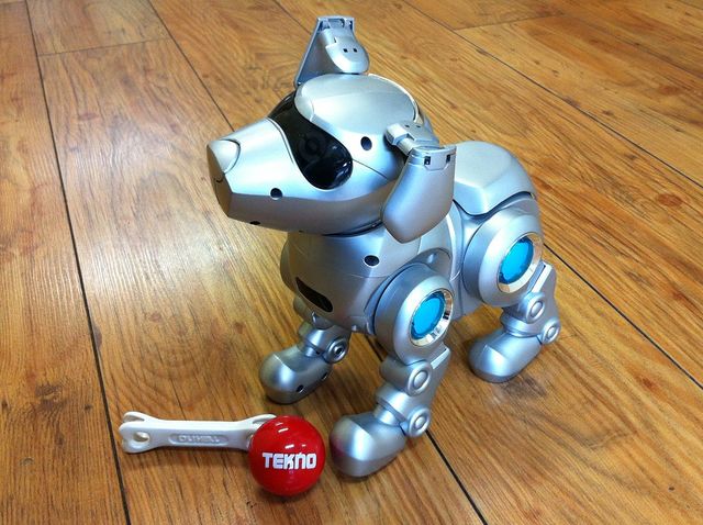 Robot tekno.