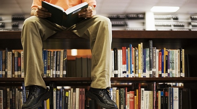 Primer Relevamiento de Instituciones oficiales y privadas que utilizan modalidad a distancia.