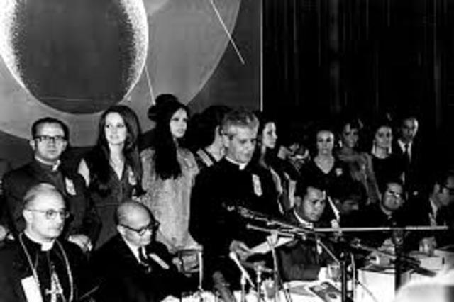 El Padre García crea el banquete del millón