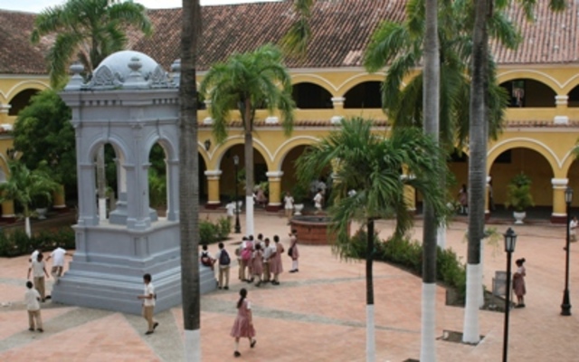 Colegio-Universidad San pedro apostol