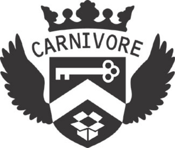 Se instalan servidores en proveedores de servicios de Internet que sirven para curiosear entre todos los correos electrónicos por parte de FBI para buscar acciones ilegales.