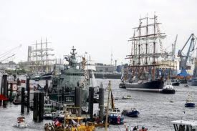 Vasco De Gama sails for India