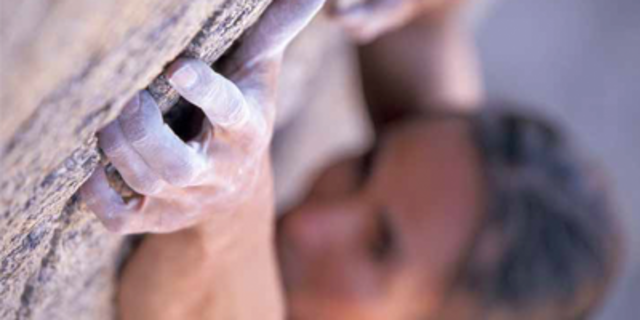 Se implementa el Seguro de Invalidez, Vejez, Cesantía en Edad Avanzada y Muerte (IVCM).