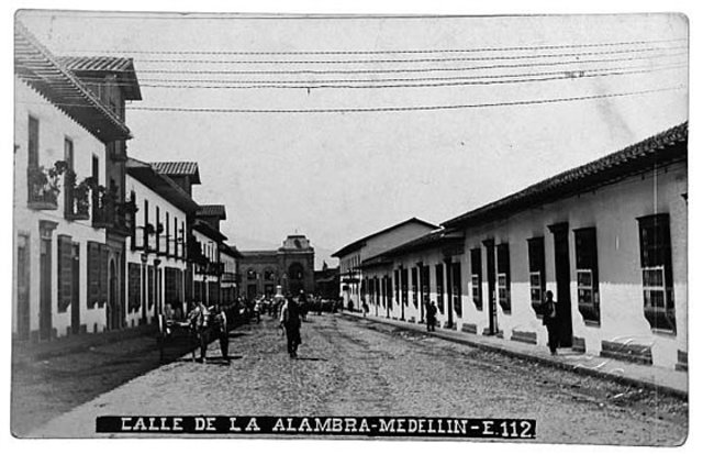 Tejelo, calle alambra