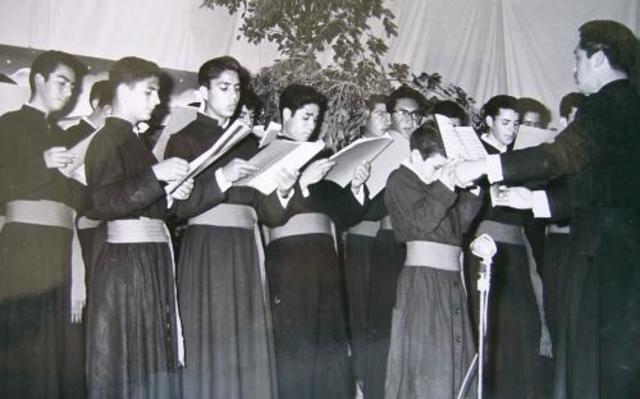 Funda su primer Seminario