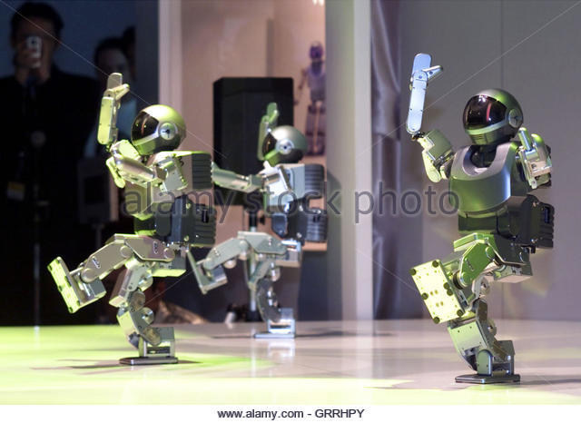 SONY presenta un pequeño humanoide en la “Robodex 2000