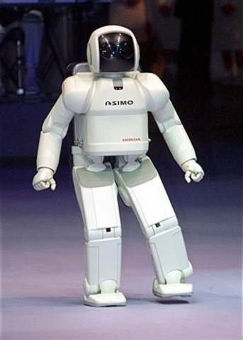 SONY presenta un pequeño humanoide en la “Robodex 2000”.