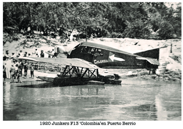 Primer vuelo carga y correo
