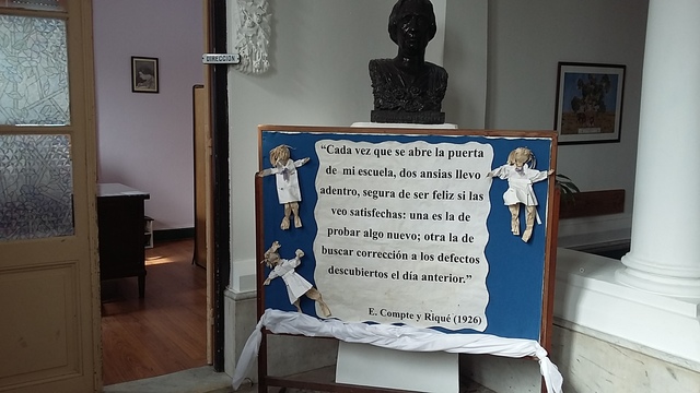 Jubilación y entrega de sus trabajos de investigación