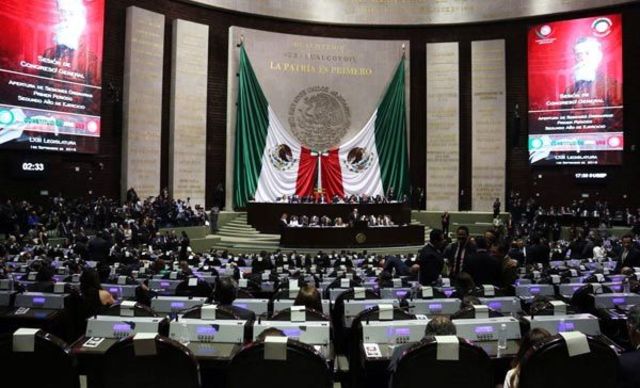 torna el dictamen aprobado