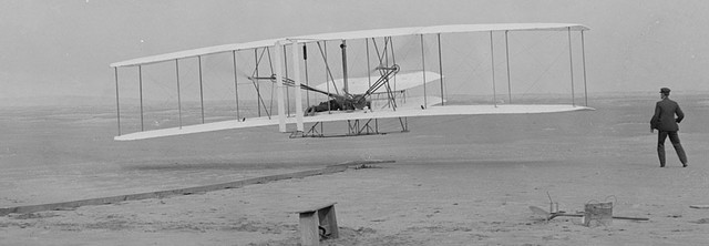 1900-1914 los primeros vuelos en una aeronave mas pesada que el aire