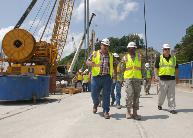 Chief of engineers visits Center Hill Dam