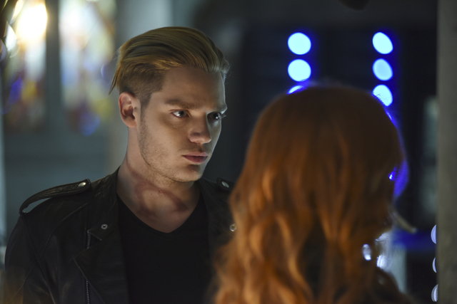 Jace Wayland - estréia