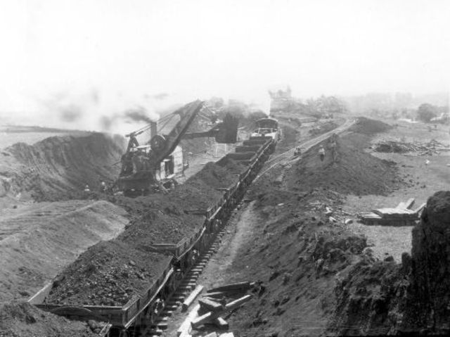 Iniciaron  los  trabajos  del  Canal  de  Panamá