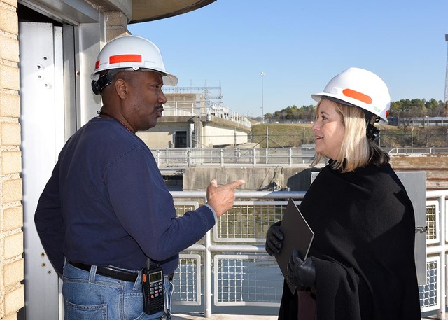 Nashville mayor visits Old Hickory Dam