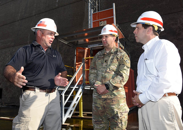Congressman Chuck Fleischmann visits Chickamauga Lock