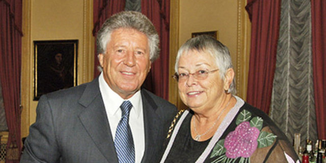 Mario Andretti 	Marries Dee Ann Hoch