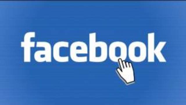 Nace Facebook