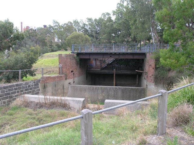 Weir at Dights Falls was built