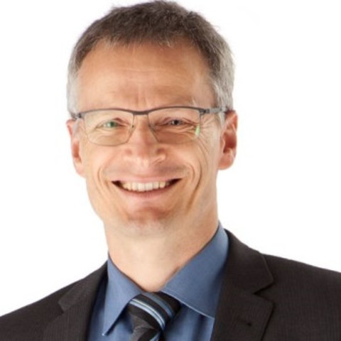 Differential Evolution (DE)