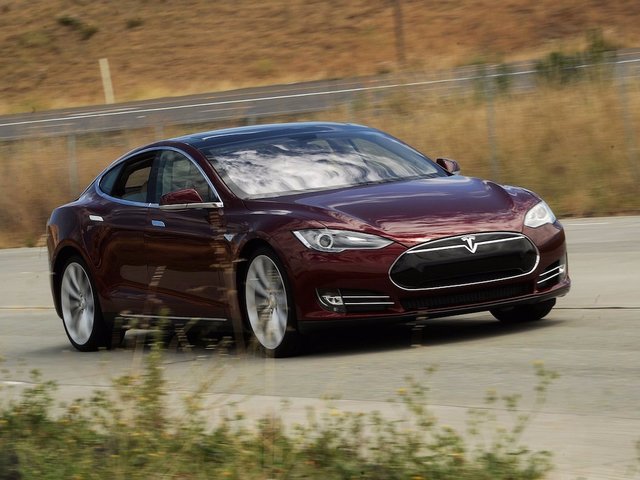 Tesla releases  Model S 1st luxury electric car