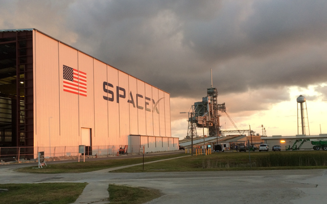 Musk invest $100M into a reusable rocket