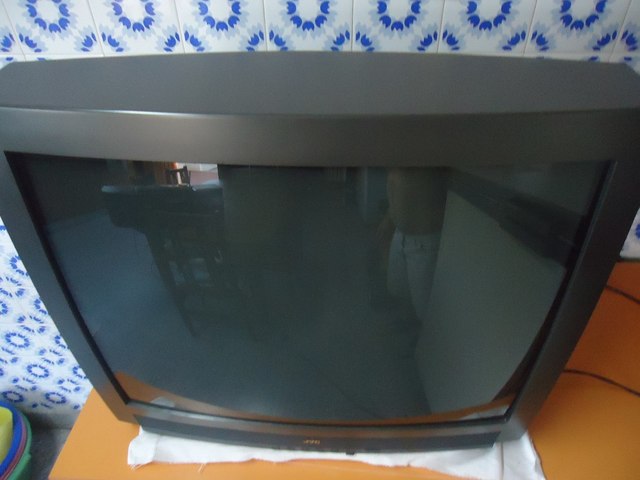 En mi casa teníamos un televisor como este