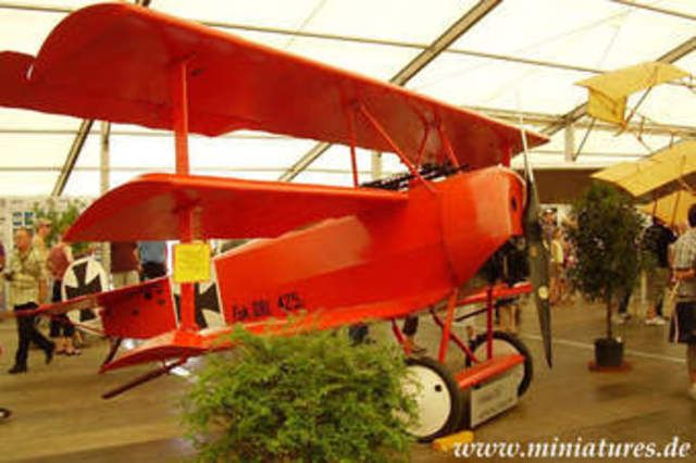 primeros aviones de metal