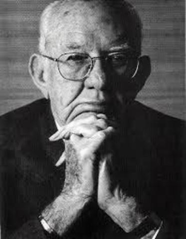 Alfonso López Michelsen is elected president