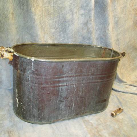 El invento de la caldera cerrada de presión regulable se atribuye a Schriver un fabricante de conservas enlatadas en Filadelfia.