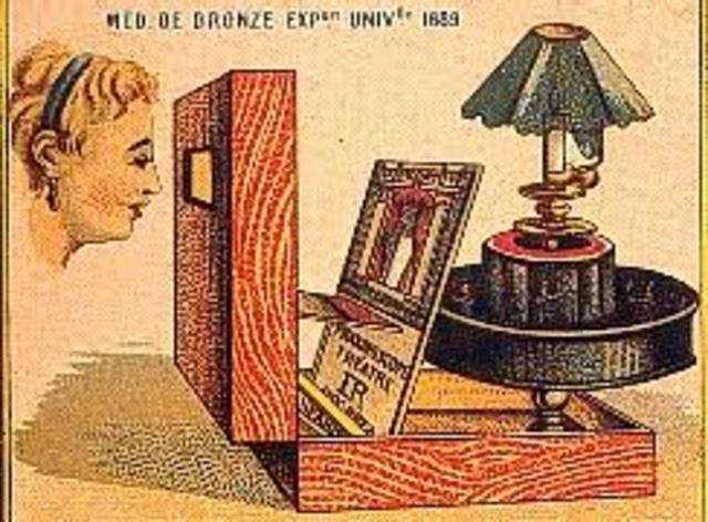 SIGLO XIX. El praxinoscópio