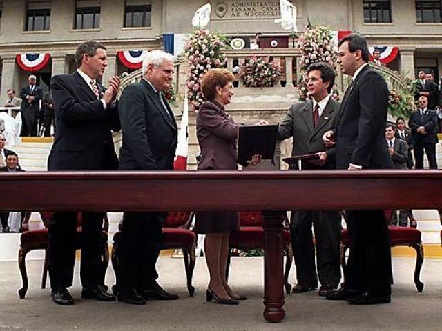 ENTREGA DEL CANAL A MANOS PANAMEÑAS.