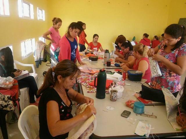 LUNES 08:00 A 11:30 HS