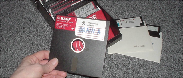 BRAIN: EL PRIMER VIRUS MASIVO.