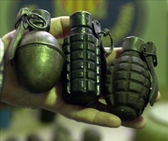 GRANADAS Y EXPLOSIVOS