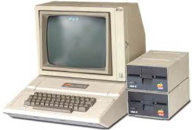 Jobs And Wozniak Invent The Apple II