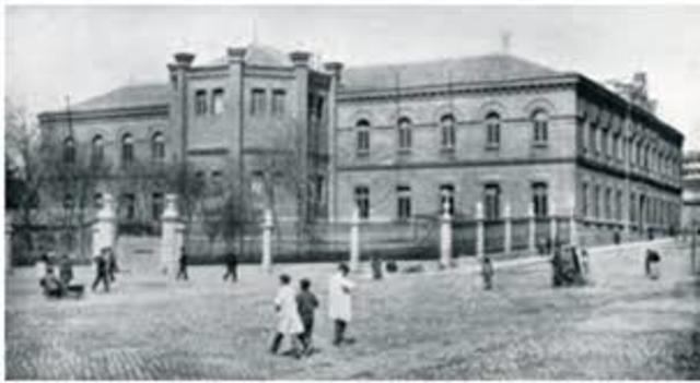 Escuela Nacional de Medicina Veterinaria