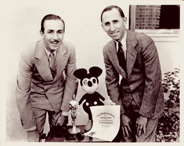 A parceria entre os irmãos Walt e Roy Disney