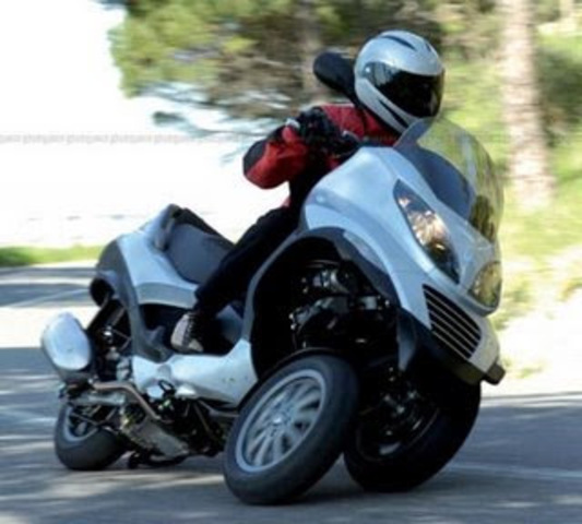 Motocicleta de tres ruedas